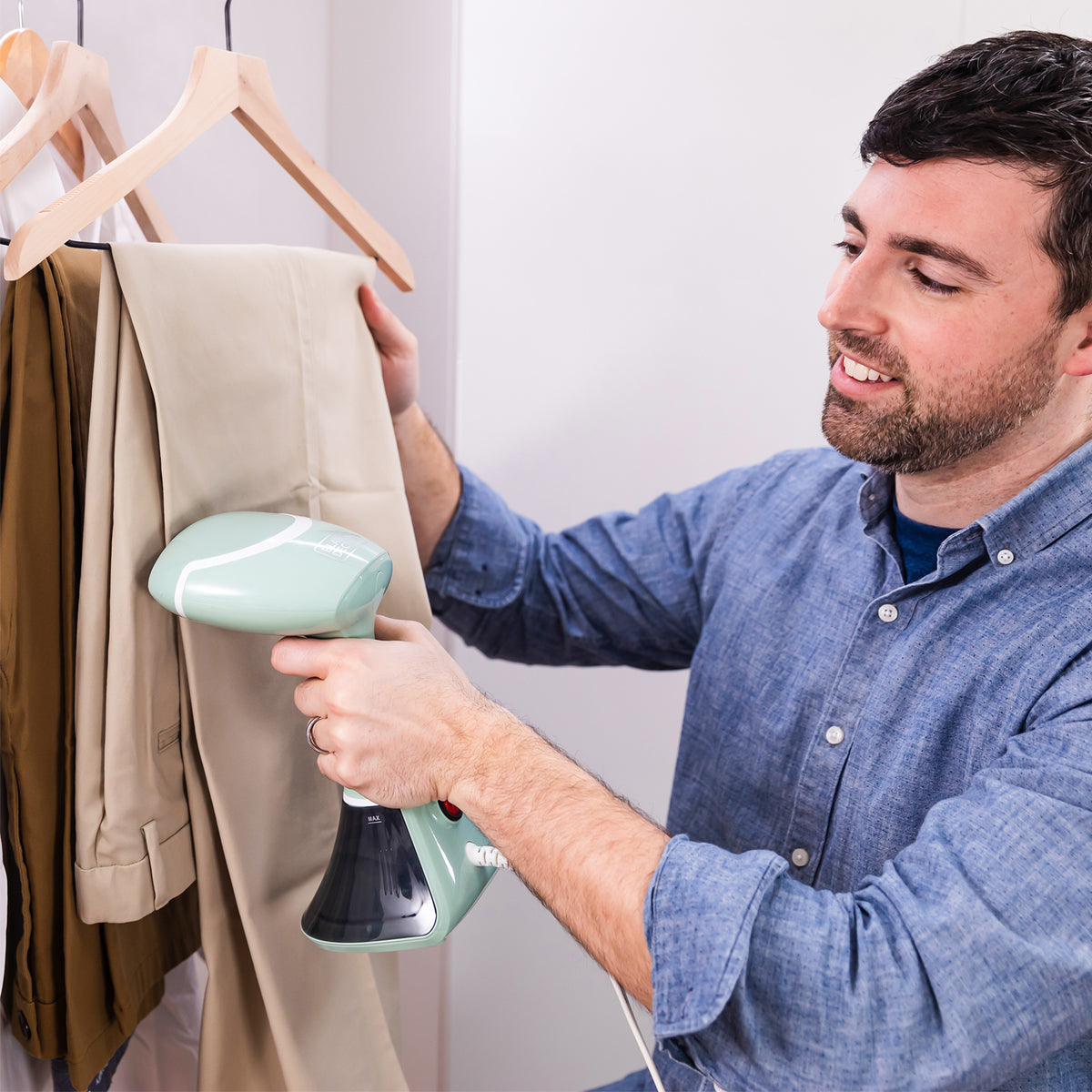 Plancha a vapor Black + Decker vertical – 200ml